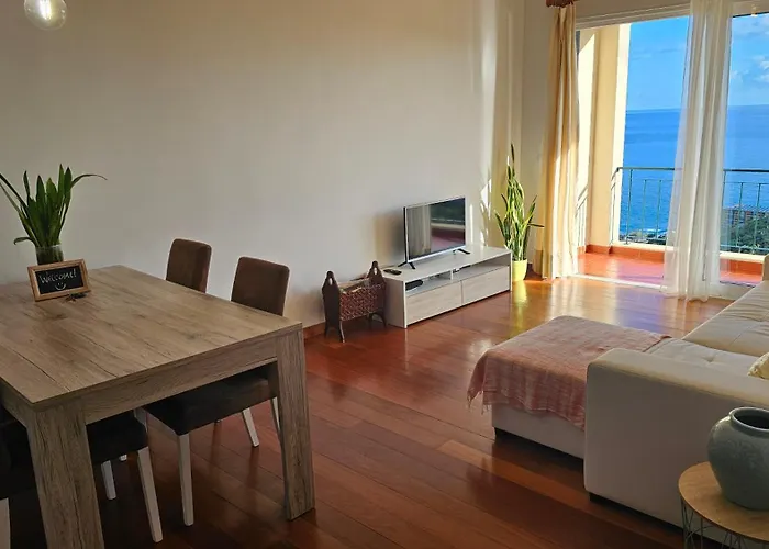 Apartment Reis Magos View