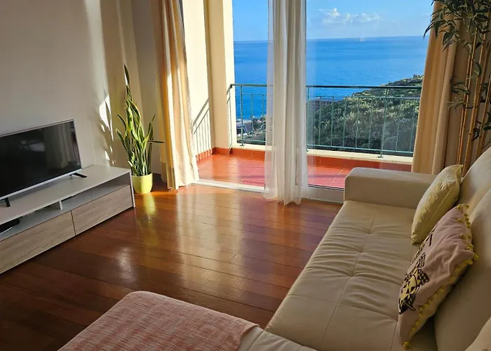 Apartment Reis Magos View *